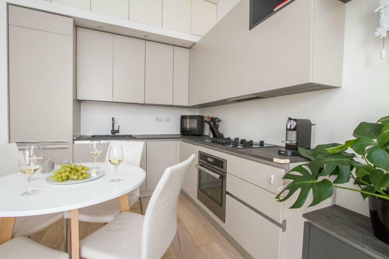 Luxury And Spacious Apartment มิลาน ภายนอก รูปภาพ